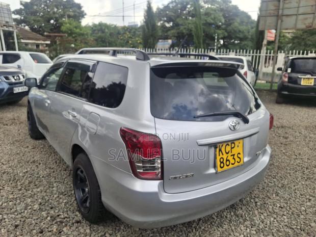 Toyota Corolla Fielder 1.5 Petrol FWD 2011 Silver