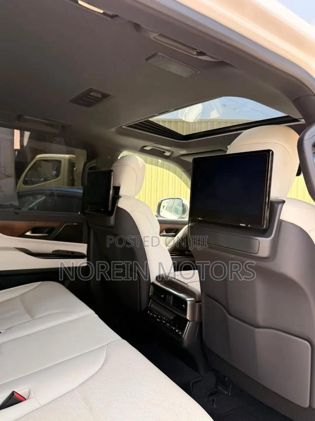 Lexus LX 2023 White