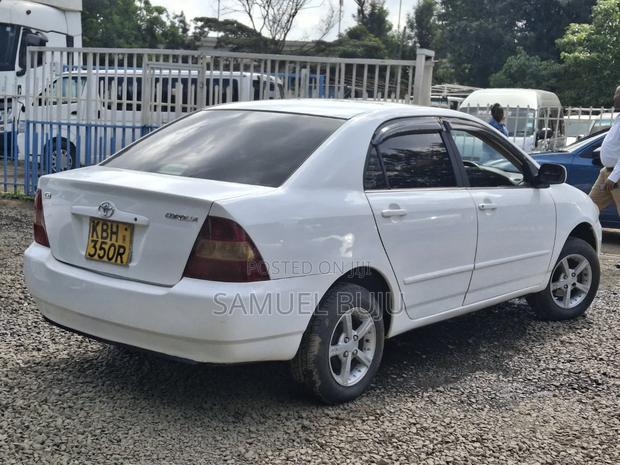 Toyota Corolla 2005 White