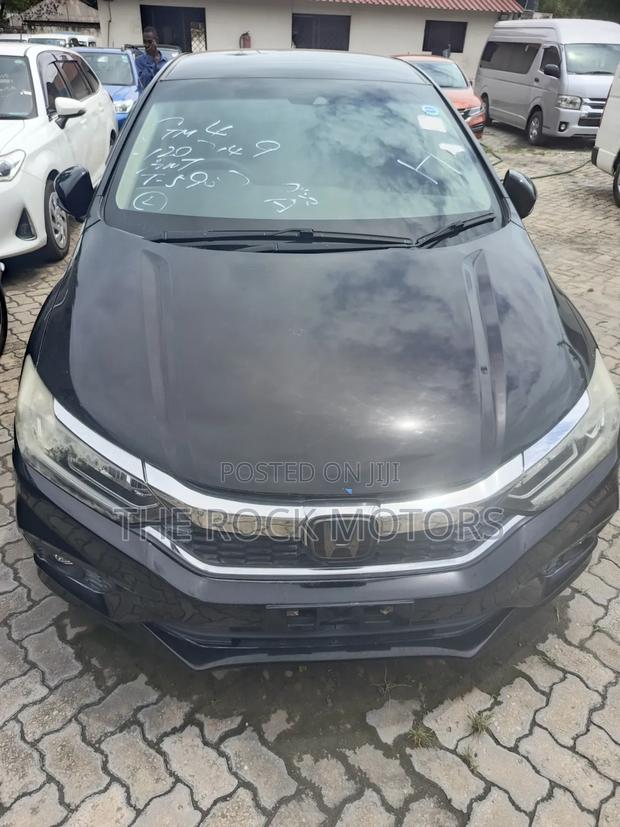Honda Grace 2019 Black