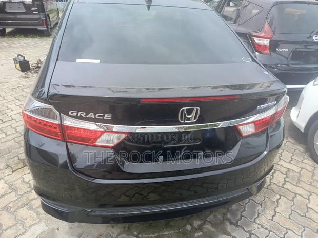 Honda Grace 2019 Black