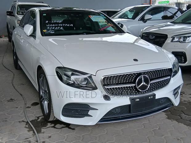 Mercedes-Benz E200 2020 White