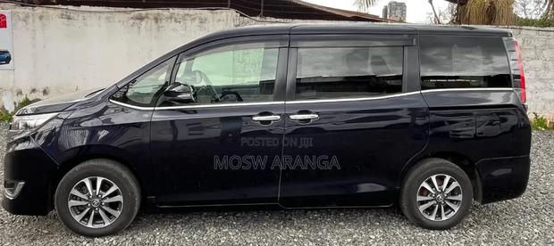 Toyota Esquire 2019 Black