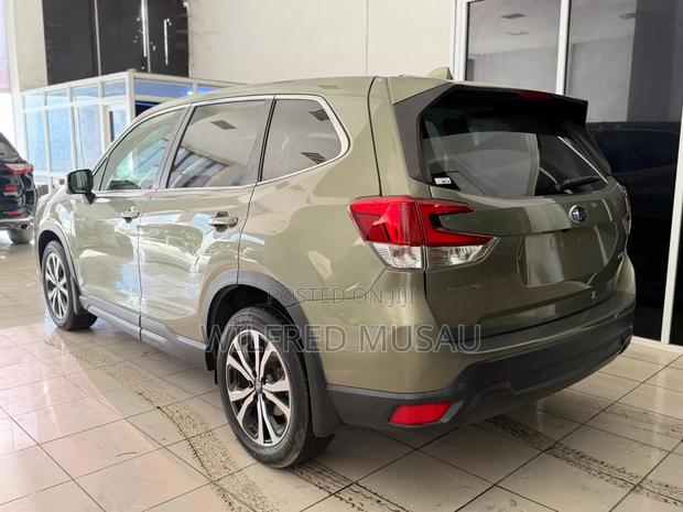Subaru Forester 2019 Gray