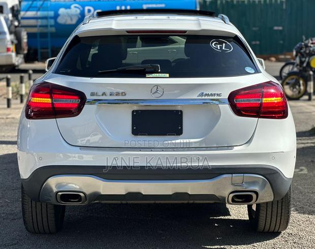 Mercedes-Benz GLA-Class 2018 Pearl