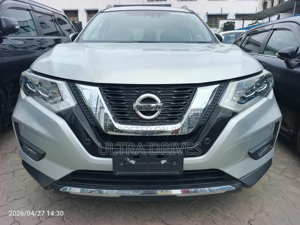 Nissan X-Trail 2.0 Hybrid AWD 2019 Silver