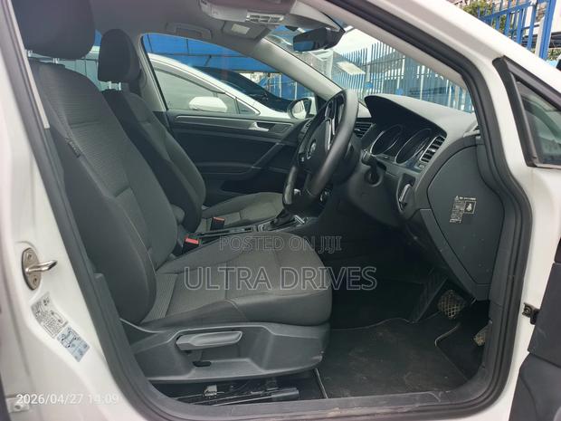 Volkswagen Golf 2019 White