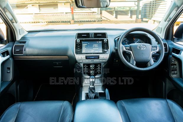 Toyota Land Cruiser Prado 3.0 172hp 2019 Silver