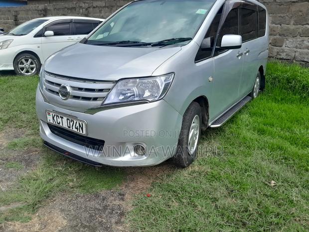 Nissan Serena 2012 Silver