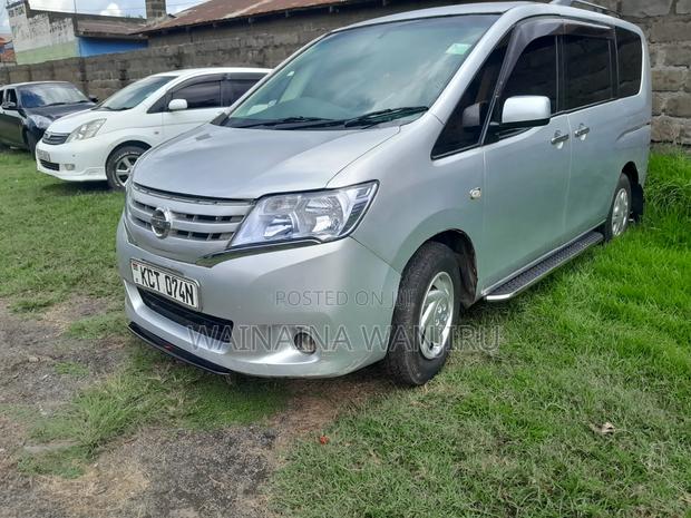 Nissan Serena 2012 Silver