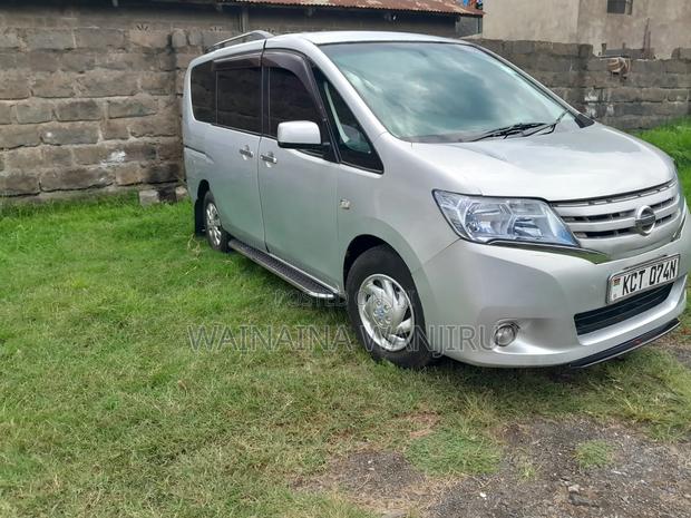 Nissan Serena 2012 Silver