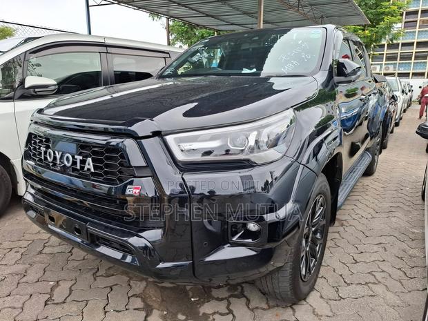 Toyota Hilux Revo Double Cab Deisel 2.8 AWD 2021 Black