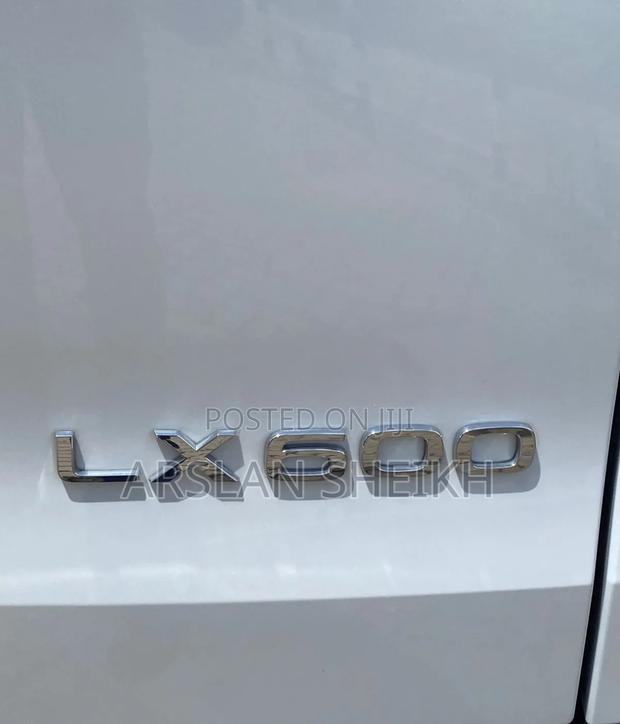 Lexus LX 600 2022 White