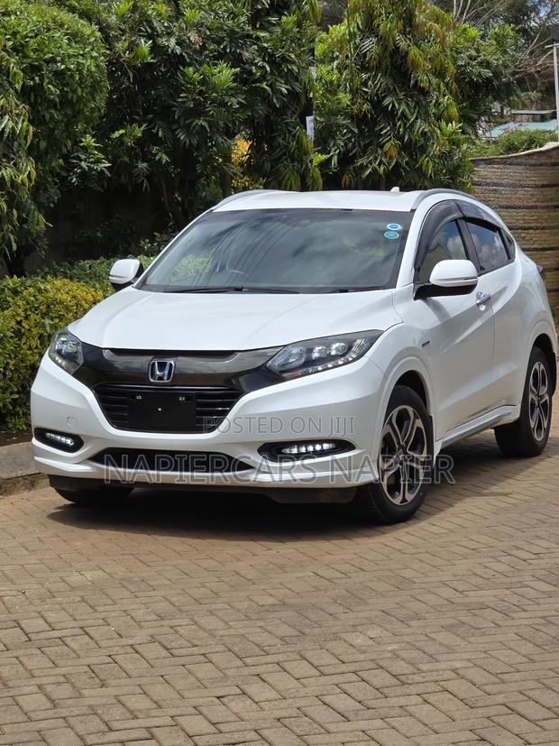 Honda Vezel 2019 White