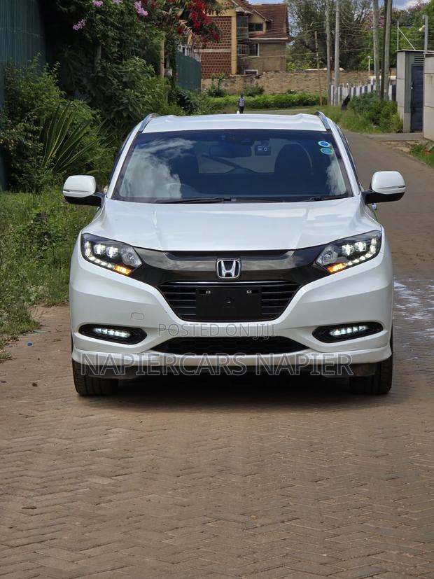 Honda Vezel 2019 White