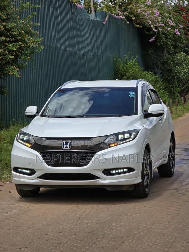 Honda Vezel 2019 White