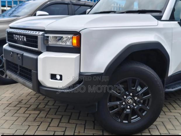 Toyota Land Cruiser Prado 2.8 2025 White