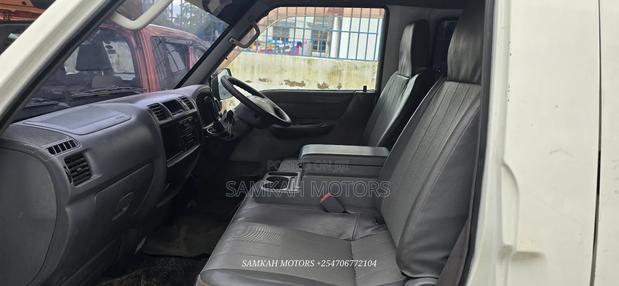 Mazda B-series 2014 White