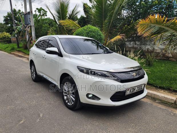 Toyota Harrier 2017 White