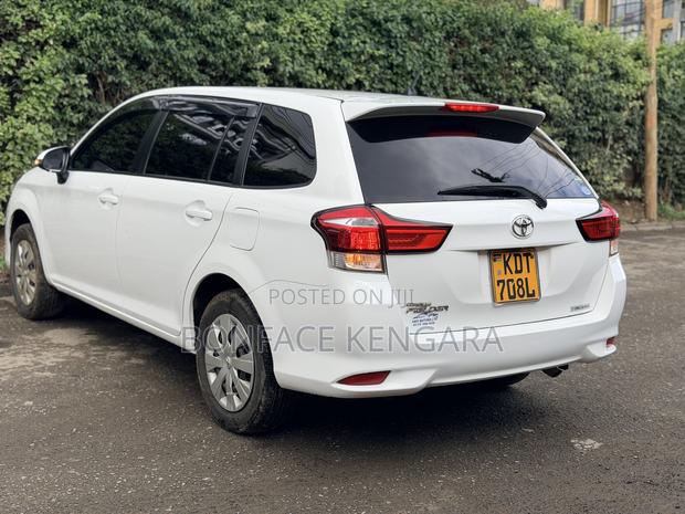 Toyota Corolla Fielder 1.8 Petrol FWD 2018 White