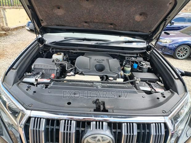 Toyota Land Cruiser Prado 2.8 2018 Black