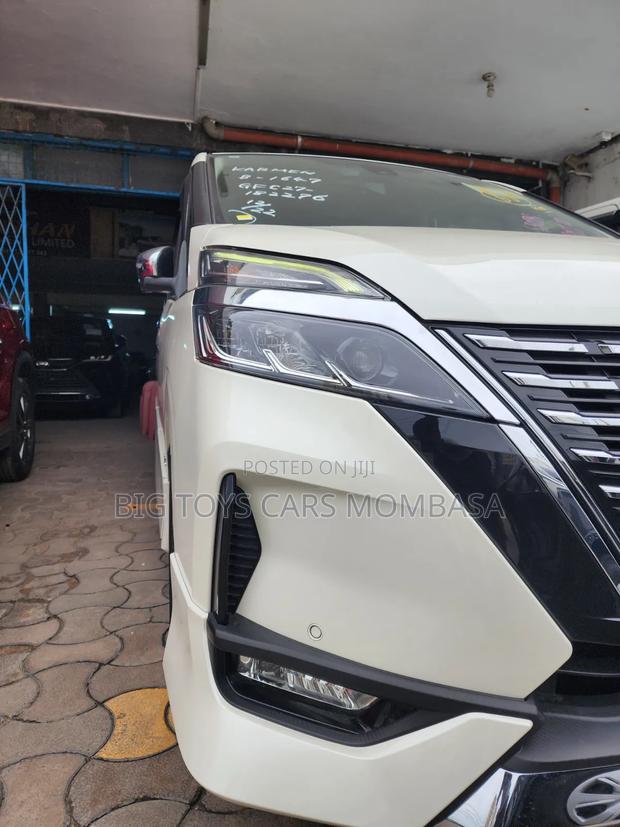 Nissan Serena 2019 White