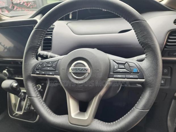 Nissan Serena 2019 White