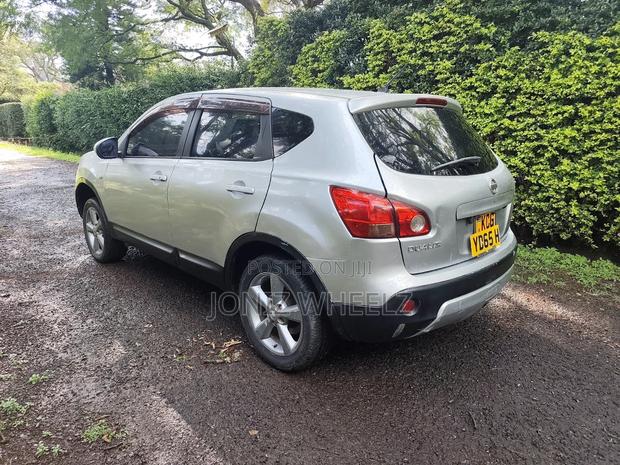 Nissan Dualis 2012 Silver