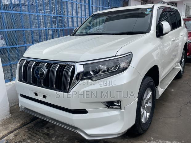 Toyota Land Cruiser Prado 2.8 2018 White