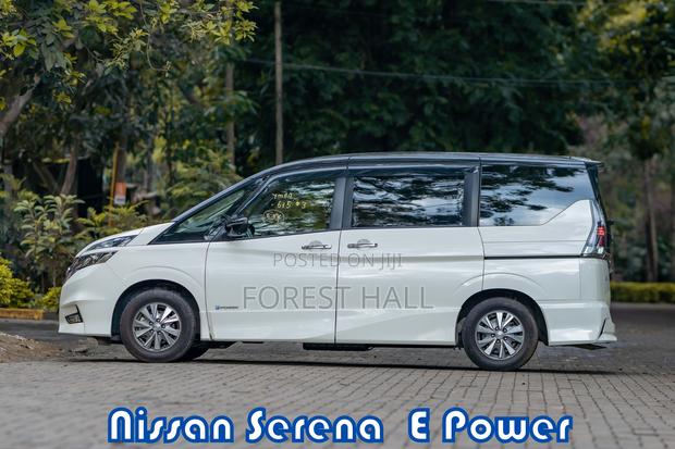 Nissan Serena 2019 White