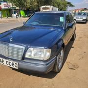 Mercedes-Benz E200 1997 Blue for sale