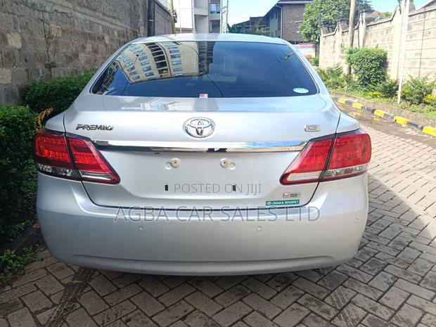 Toyota Premio 2018 Silver