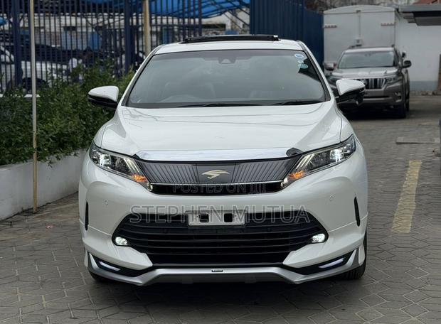 Toyota Harrier 2.0 2020 White