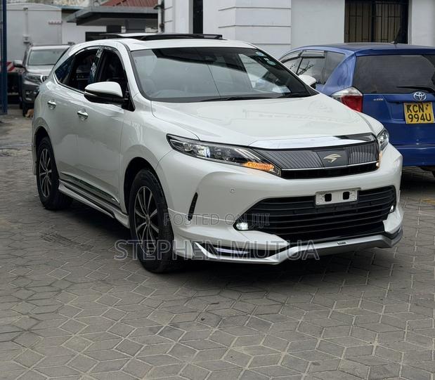 Toyota Harrier 2.0 2020 White