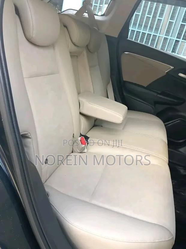 Honda Fit Shuttle 1.5 Hybrid 4WD 2019 Blue