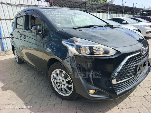 Toyota Sienta 2019 Black