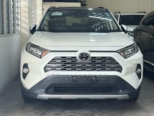 Toyota RAV4 2020 Whtie