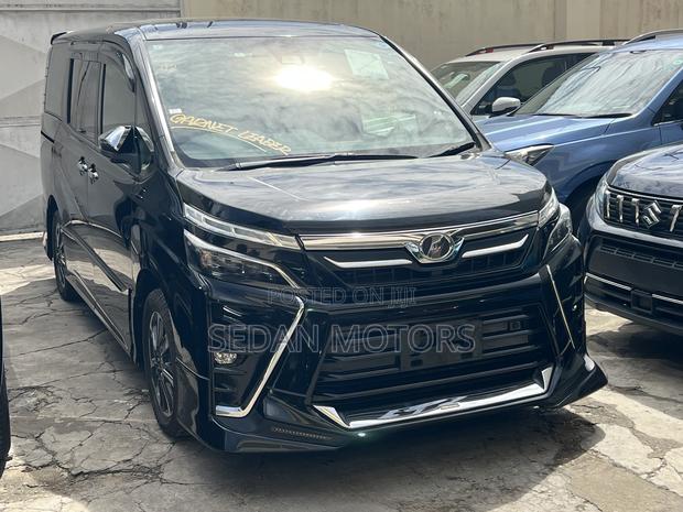 Toyota Voxy 2019 Matt Black