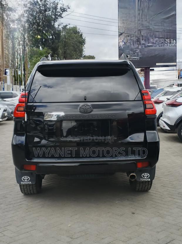 Toyota Land Cruiser Prado 2.7 2019 Black