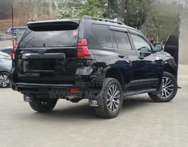 Toyota Land Cruiser Prado 2.7 2019 Black