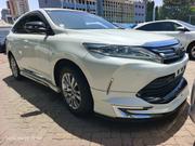 Toyota Harrier 2019 White for sale