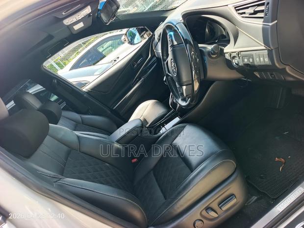 Toyota Harrier 2019 White