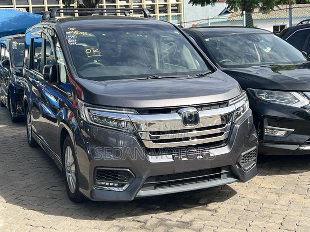 Honda Stepwgn 2019 Gray