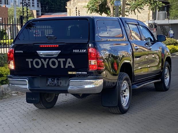 Toyota Hilux 2019 Black