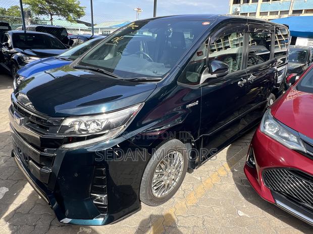 Toyota Noah 2019 Black