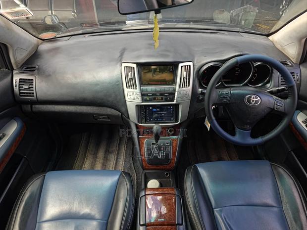 Toyota Harrier 2005 Blue