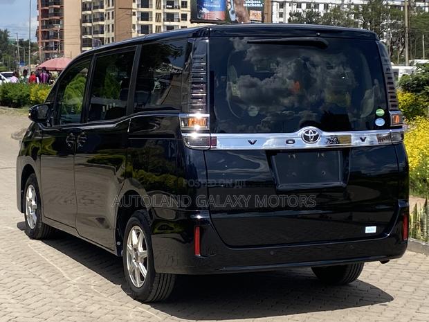 Toyota Voxy 2019 Black