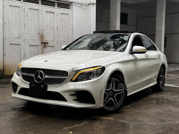 Mercedes-Benz C220 Classic 2019 White