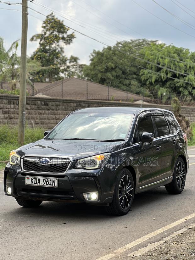 Subaru Forester 2.5i PZEV 4dr SUV AWD (2.5L 4cyl CVT) 2014 Gray