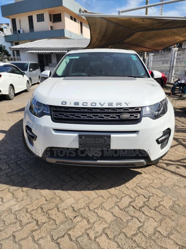 Land Rover Discovery Sport 2018 White